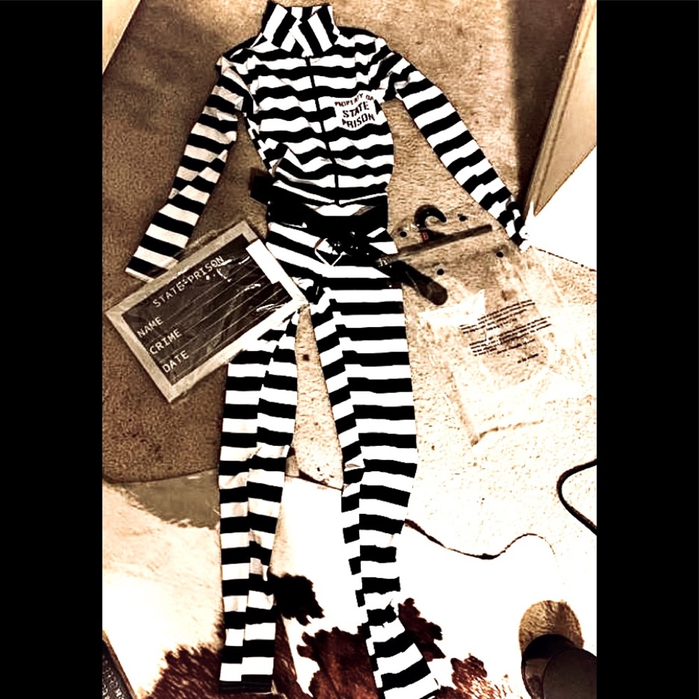 Halloween Costume - Jailbird with accessories - XS